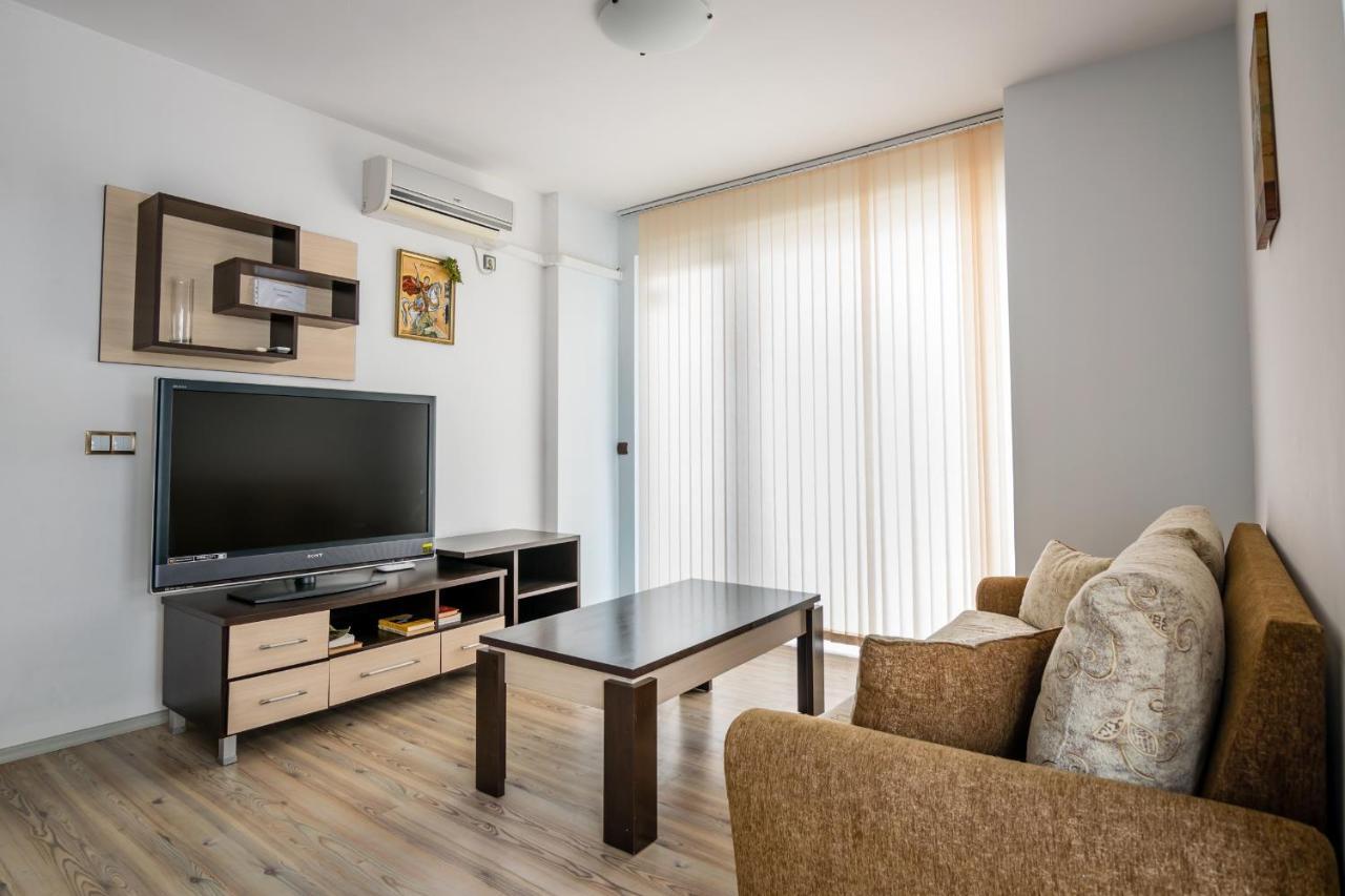 Cozy One-Bedroom Apartment In Night Breeze Burgas Exterior photo