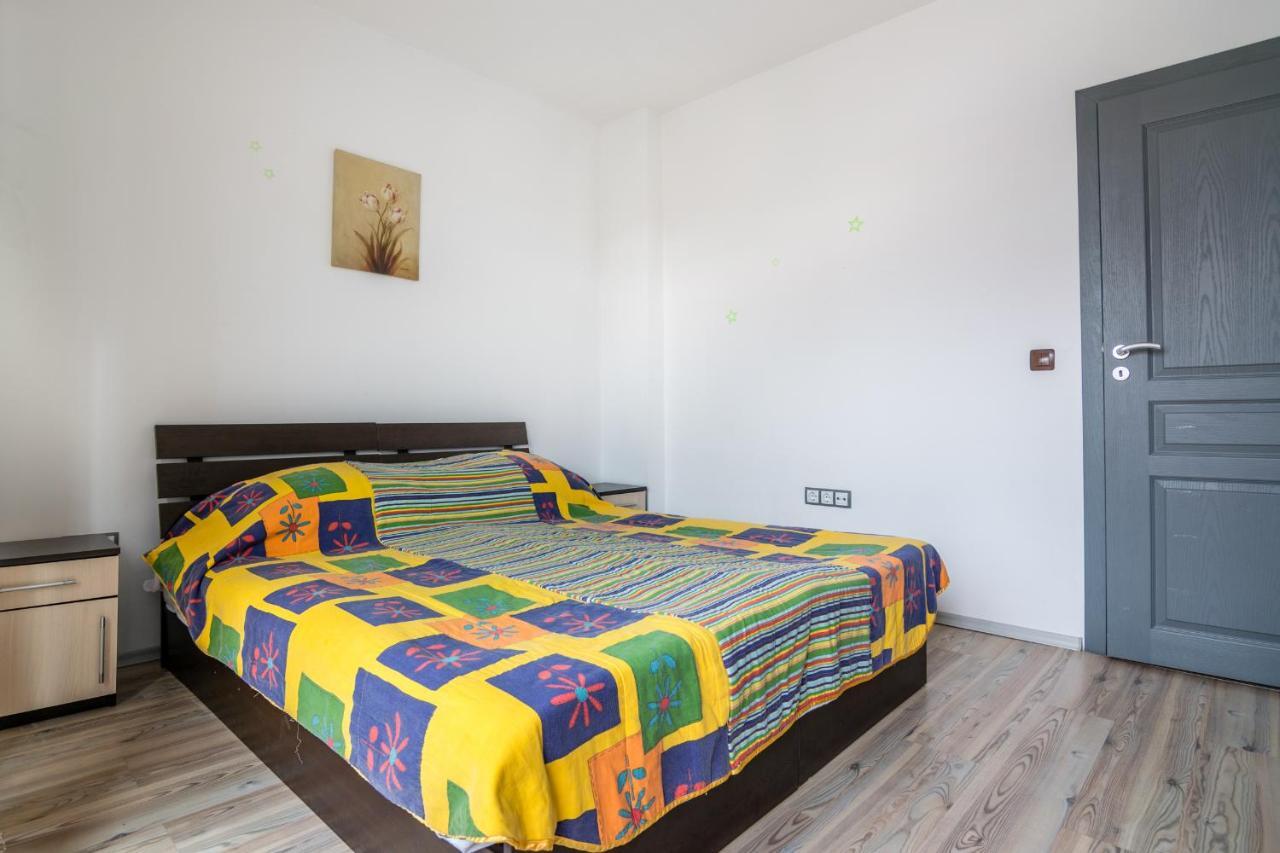 Cozy One-Bedroom Apartment In Night Breeze Burgas Exterior photo