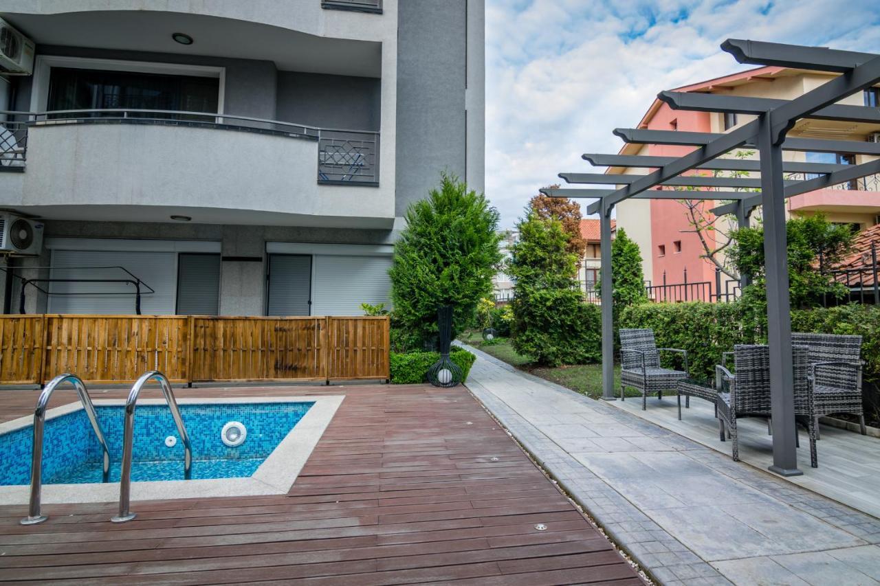 Cozy One-Bedroom Apartment In Night Breeze Burgas Exterior photo