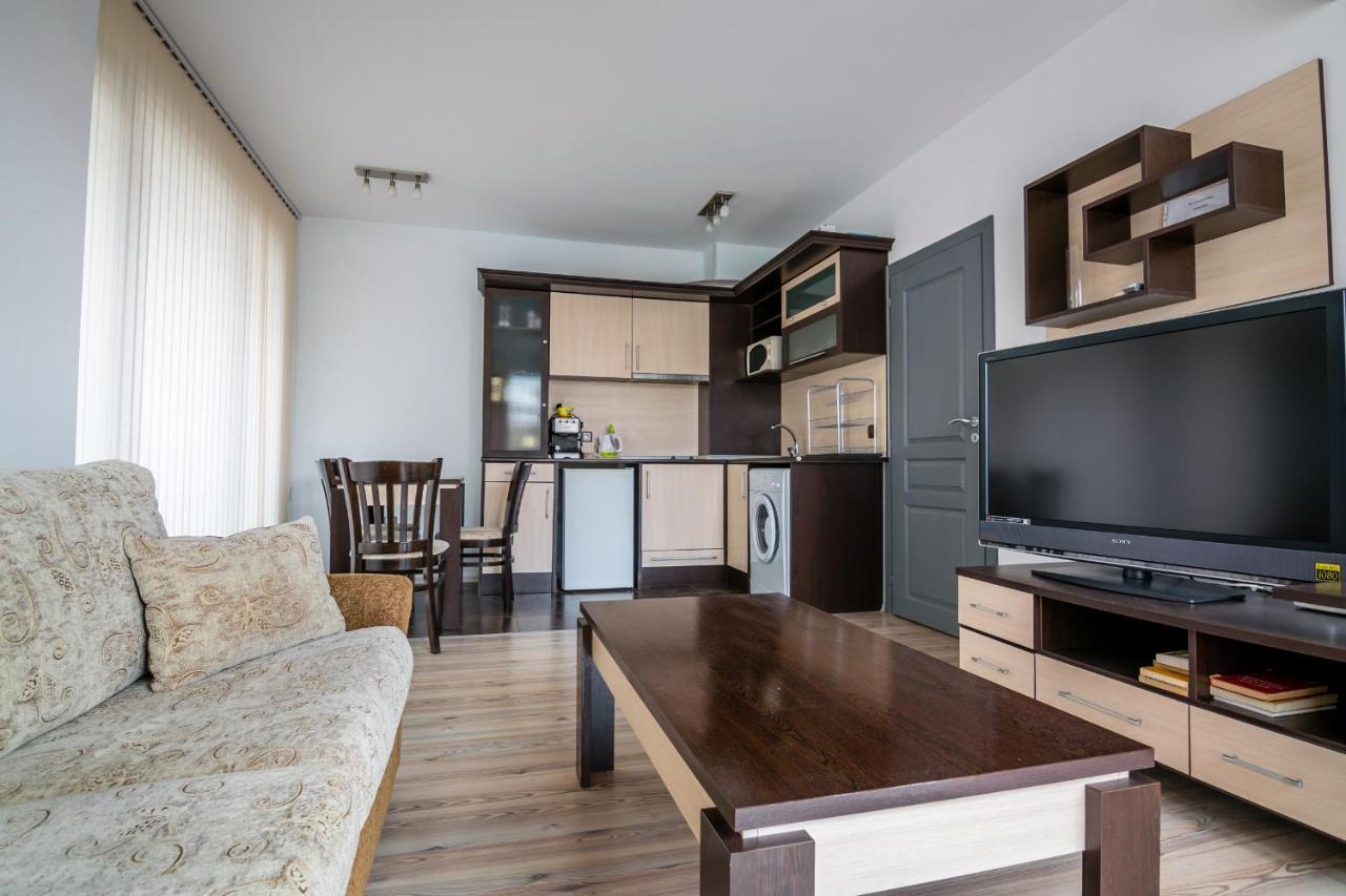 Cozy One-Bedroom Apartment In Night Breeze Burgas Exterior photo